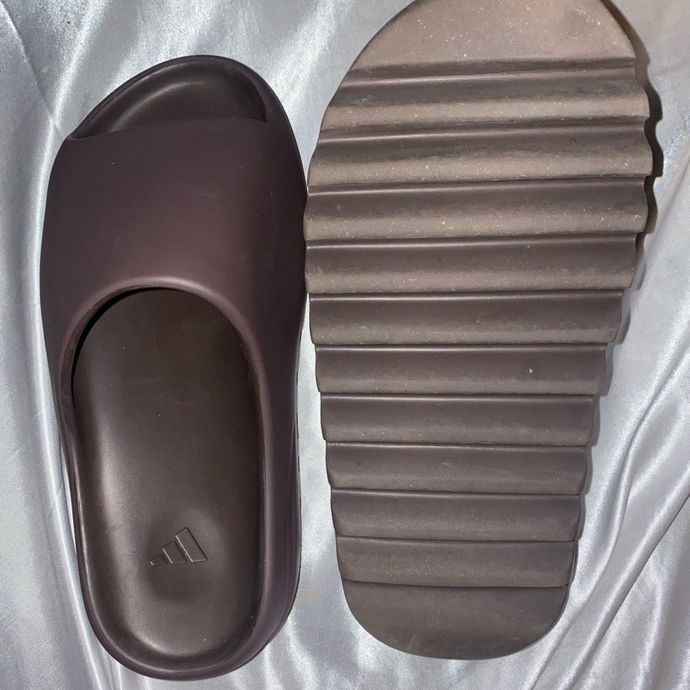 Authentic Yeezy Slides